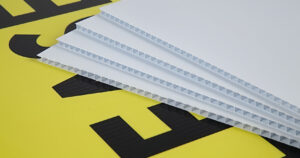 manufacturing proces of corrugated plastic sheet